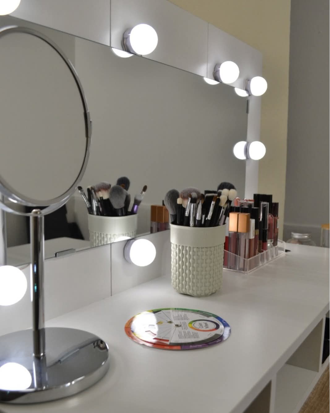 Ligia(Beauty Atelier) Maquilhadora Esteticista Massagista - Maia - Marketing