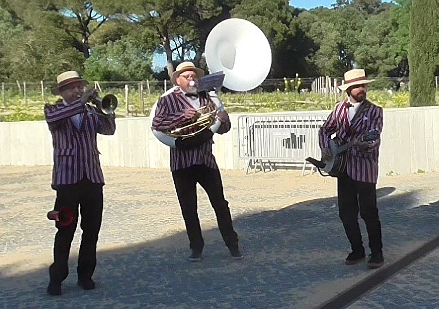 LISBOA STREET PARADE DIXIE BAND - Lisboa - Pianista