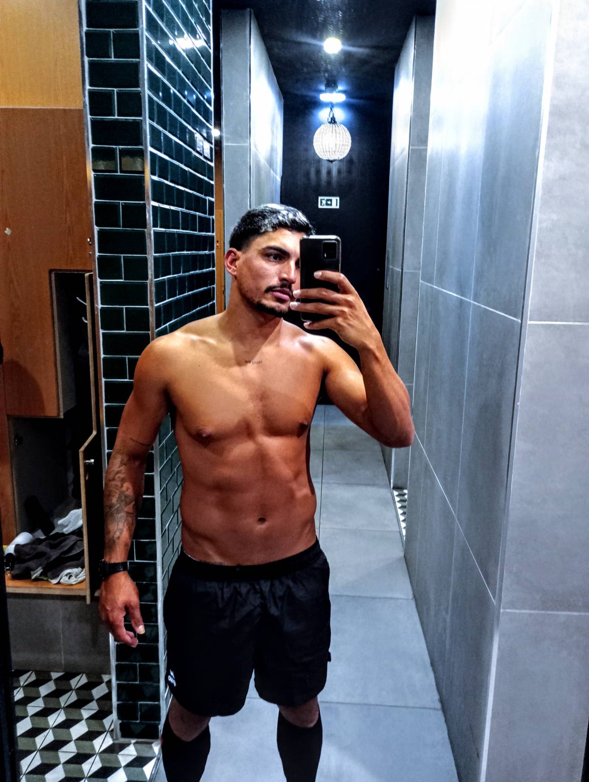 Douglas dias - Arganil - Floor Tiling