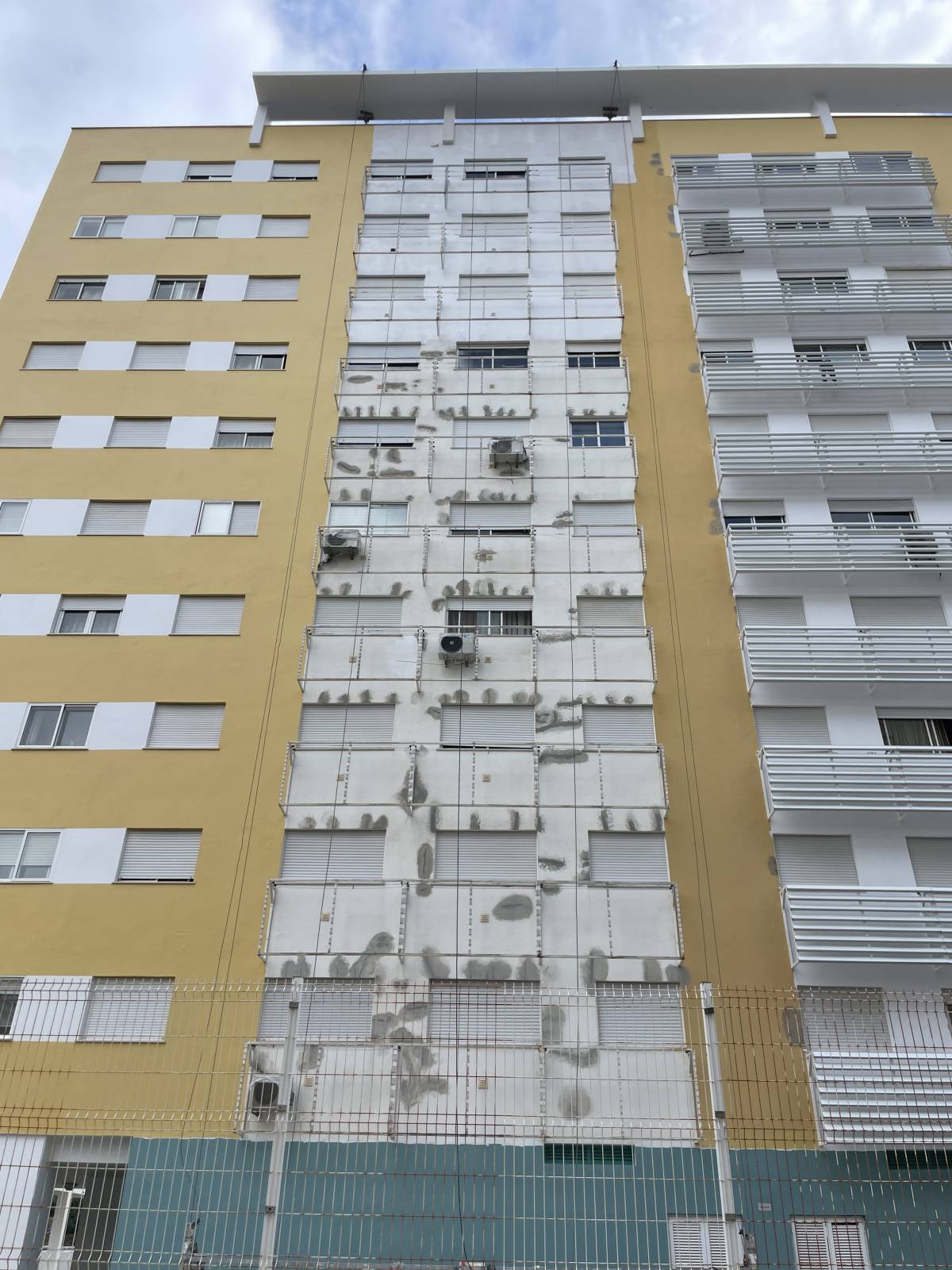 Sarba’s paint - Lisboa - Pintar puertas