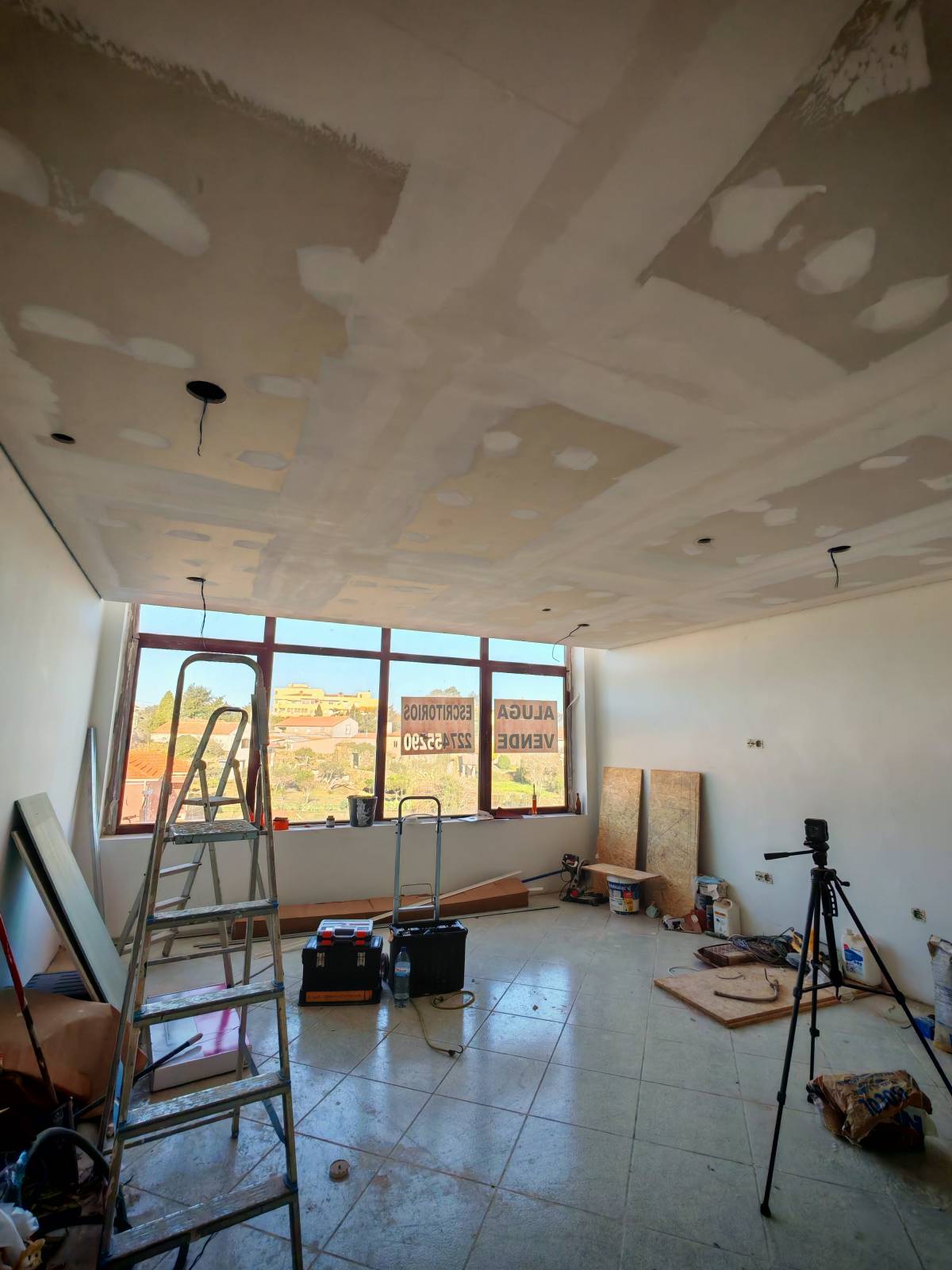 RC83 ENERGY CONCEPT - Matosinhos - Installation und Montage von Lampen