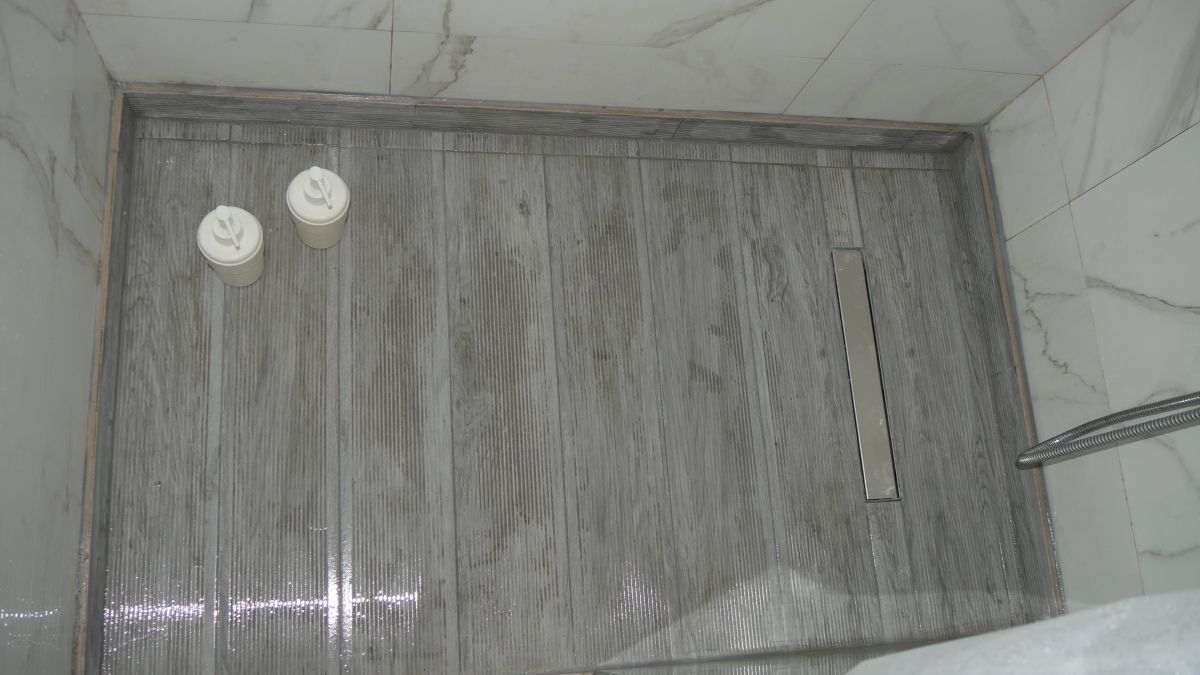 Better House - Serviços de Construção Civil - Benavente - Tile Installation