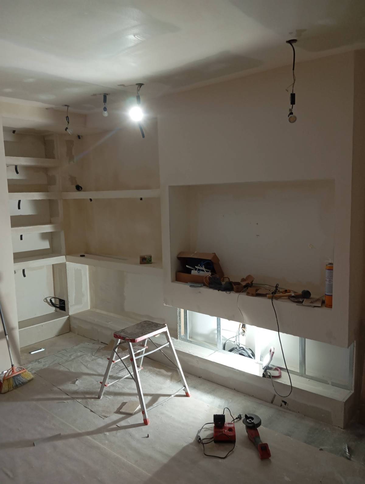 REFCON CONSTRUÇÕES E REFORMAS LDA - Monção - Construção ou Remodelação de Escadas e Escadarias