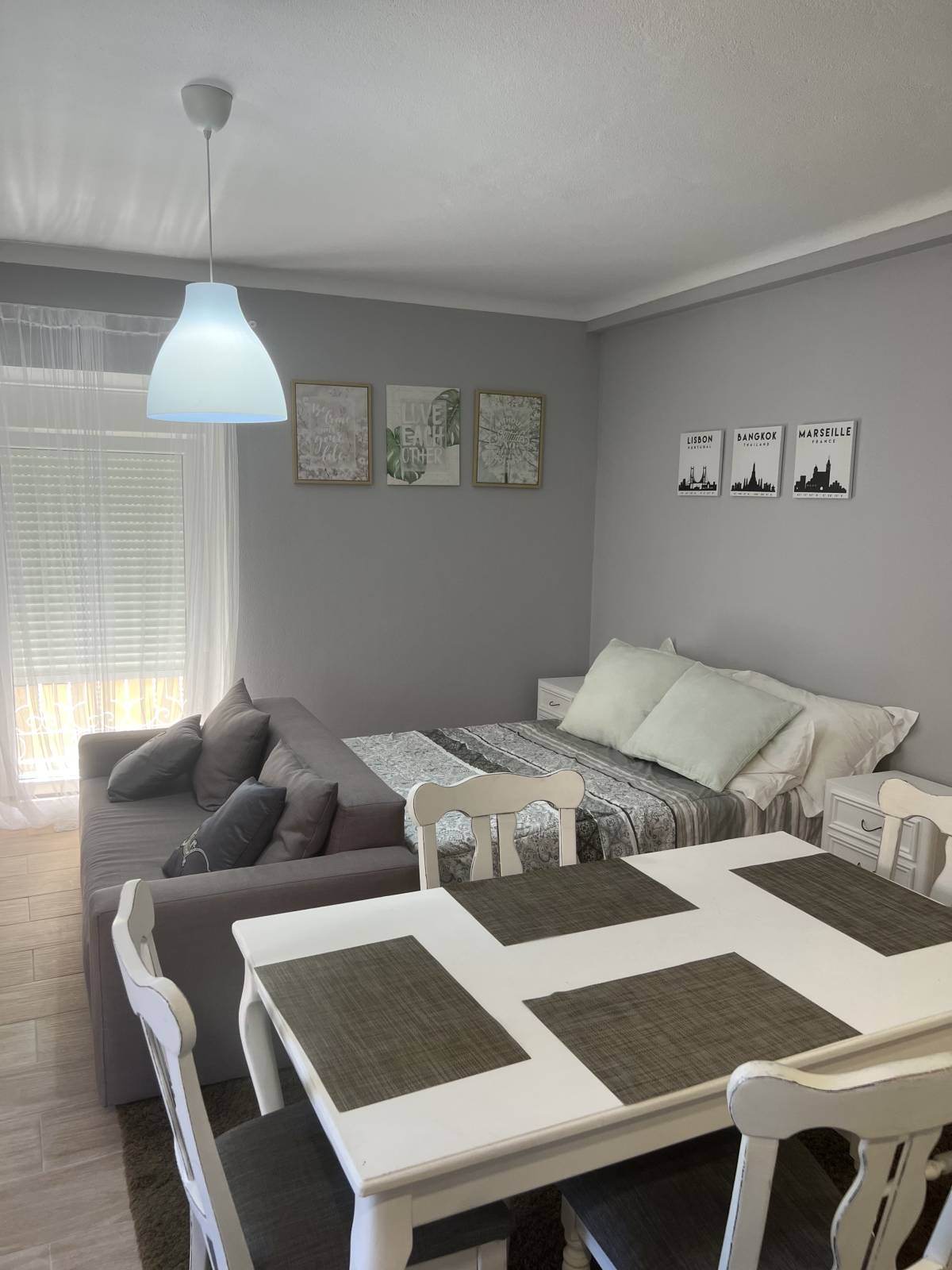 TELLES PINTURAS - Setúbal - Instalação, Reparação ou Remoção de Revestimento de Parede