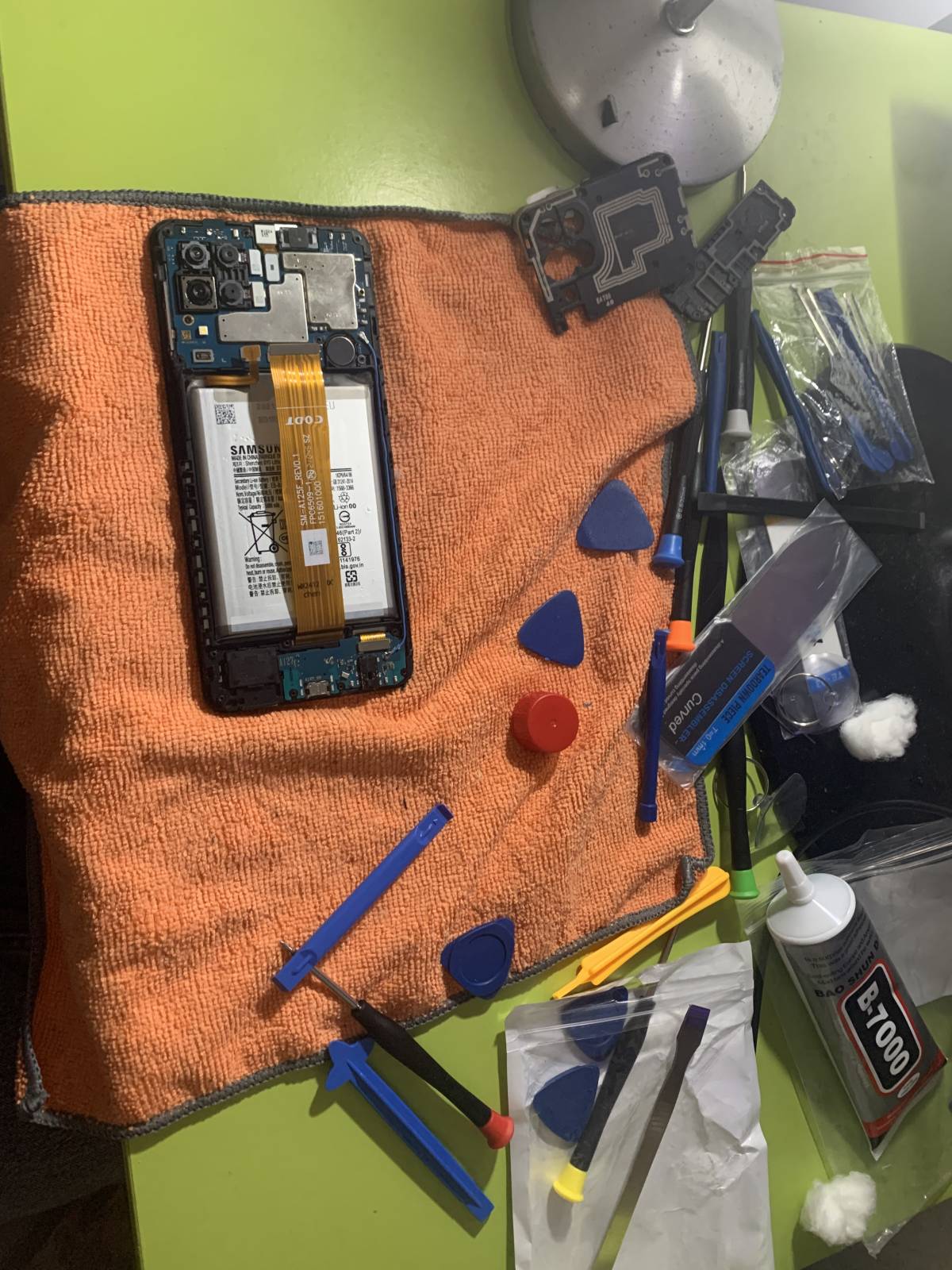 SN nos mínimos detalhes - Barreiro - Telefon oder Tablet-Reparatur