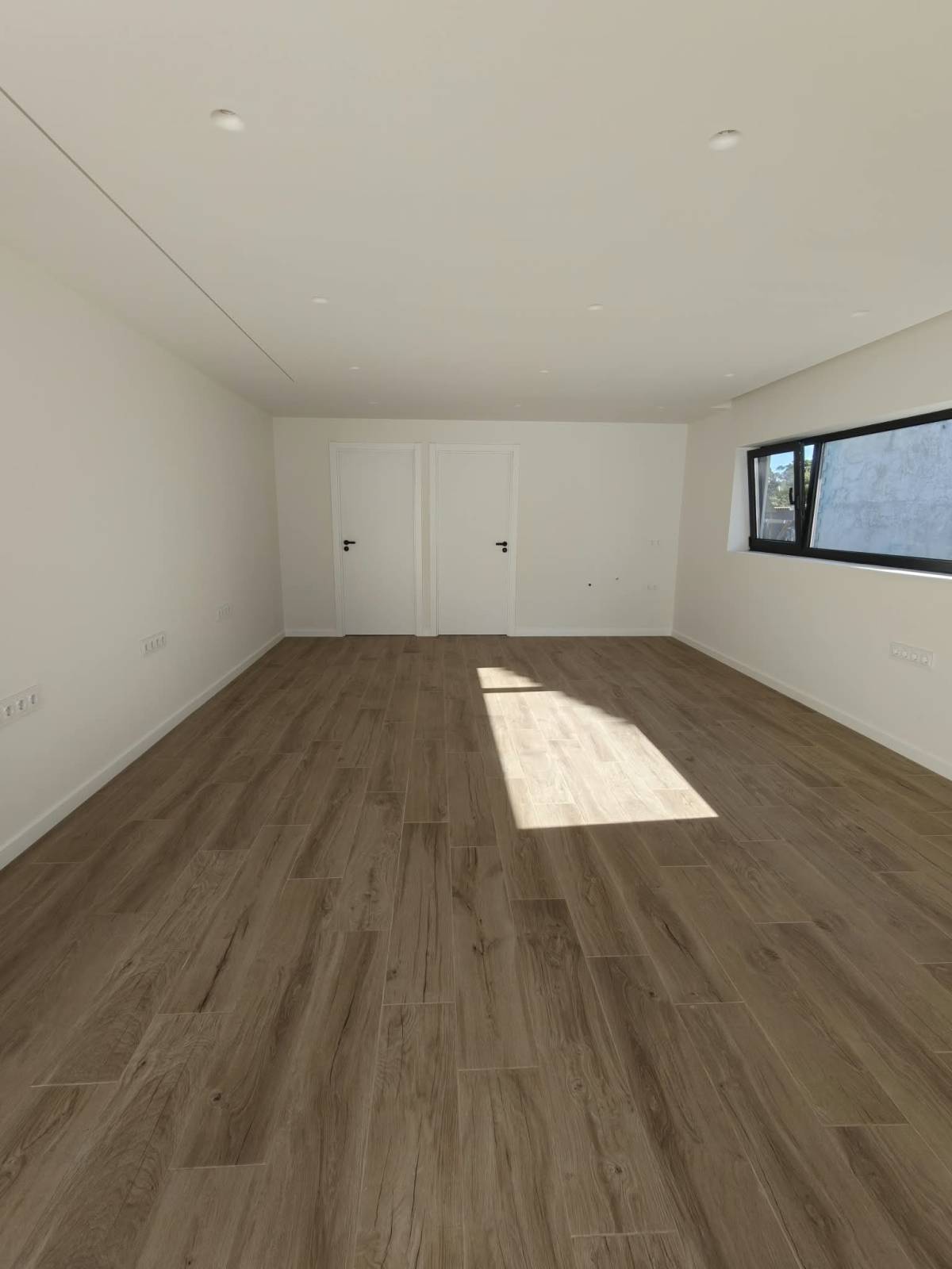 Kolli Obras  Remodelação & Interiores - Póvoa de Varzim - Instalação de Cerca para Cães