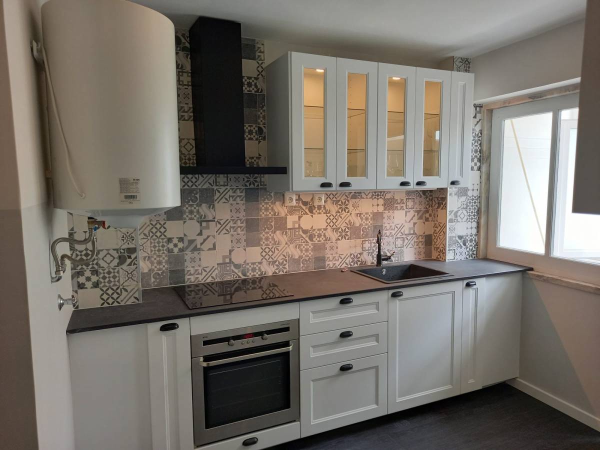 Oferta D Impacto, Unipessoal , Lda - Seixal - Remodelação de Quarto