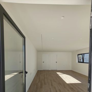 Kolli Obras  Remodelação & Interiores - Póvoa de Varzim - Revestimento de Pavimento