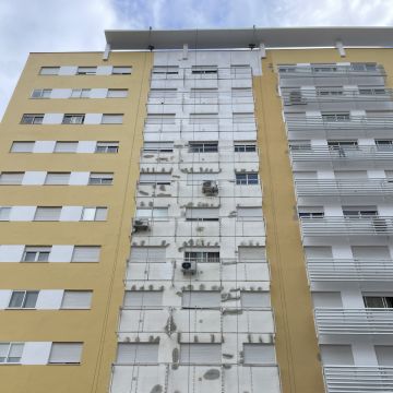 Sarba’s paint - Lisboa - Pintar puertas