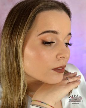 Ligia Ferreira Maquilhadora Profissional - Maia - Marketing