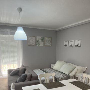 TELLES PINTURAS - Setúbal - Instalação, Reparação ou Remoção de Revestimento de Parede
