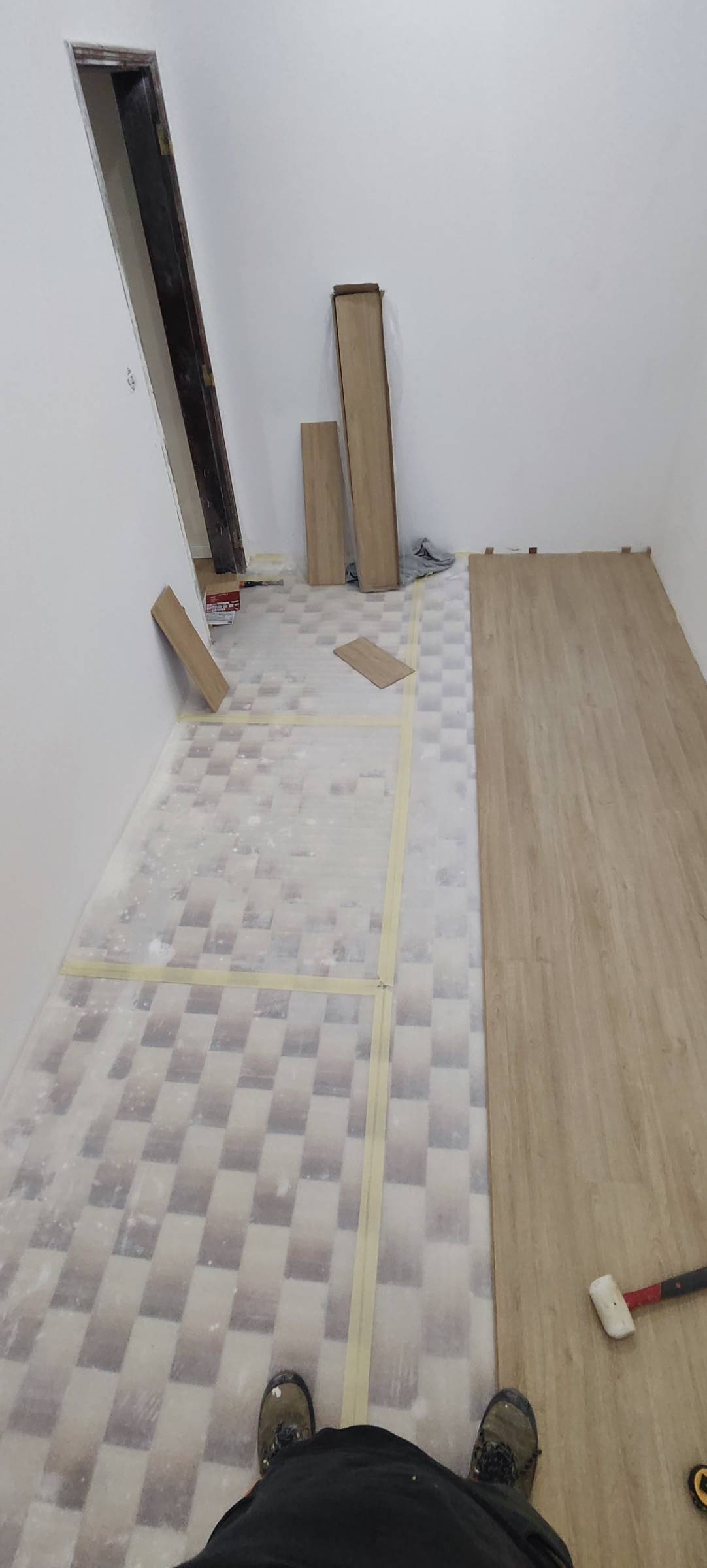 Gregory Resolve - Oeiras - Pool Table Assembly