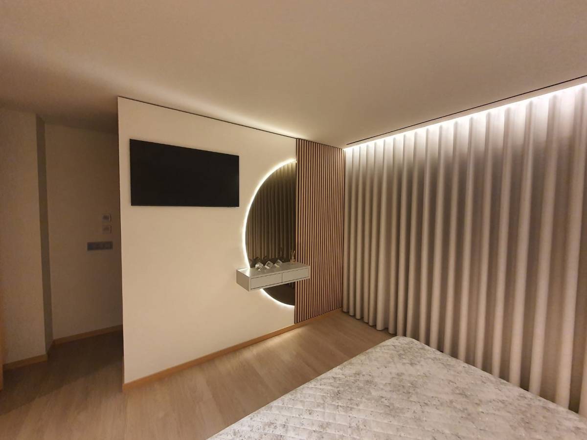 FJS ELETRIC - Vila Nova de Famalicão - Montagem de Candeeiros