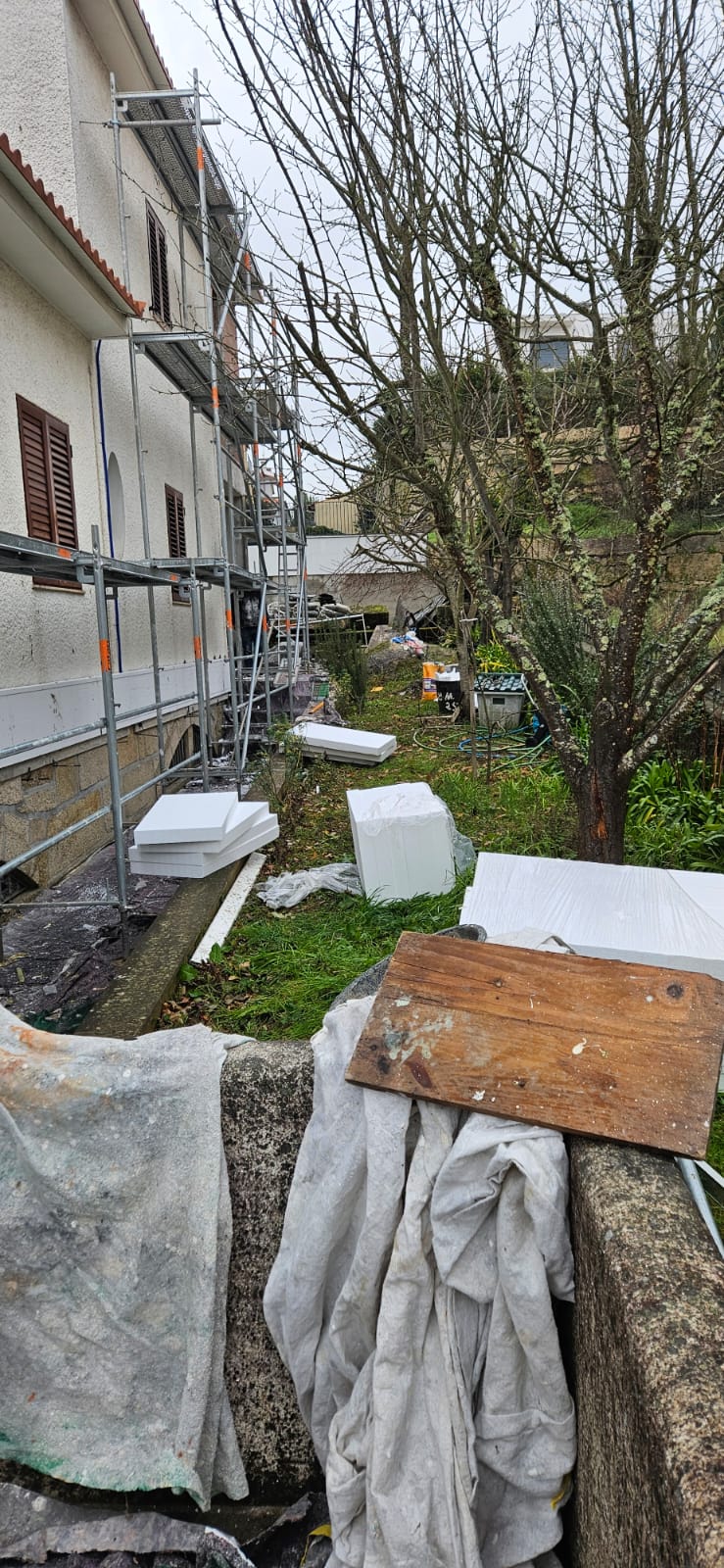 Pinturas Moura - Vila Real - Reparación de barandillas