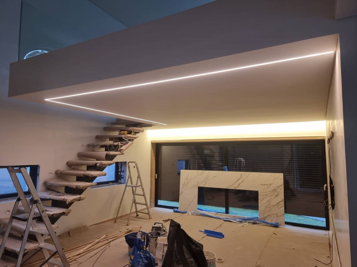 FJS ELETRIC - Vila Nova de Famalicão - Instalação de Lâmpada