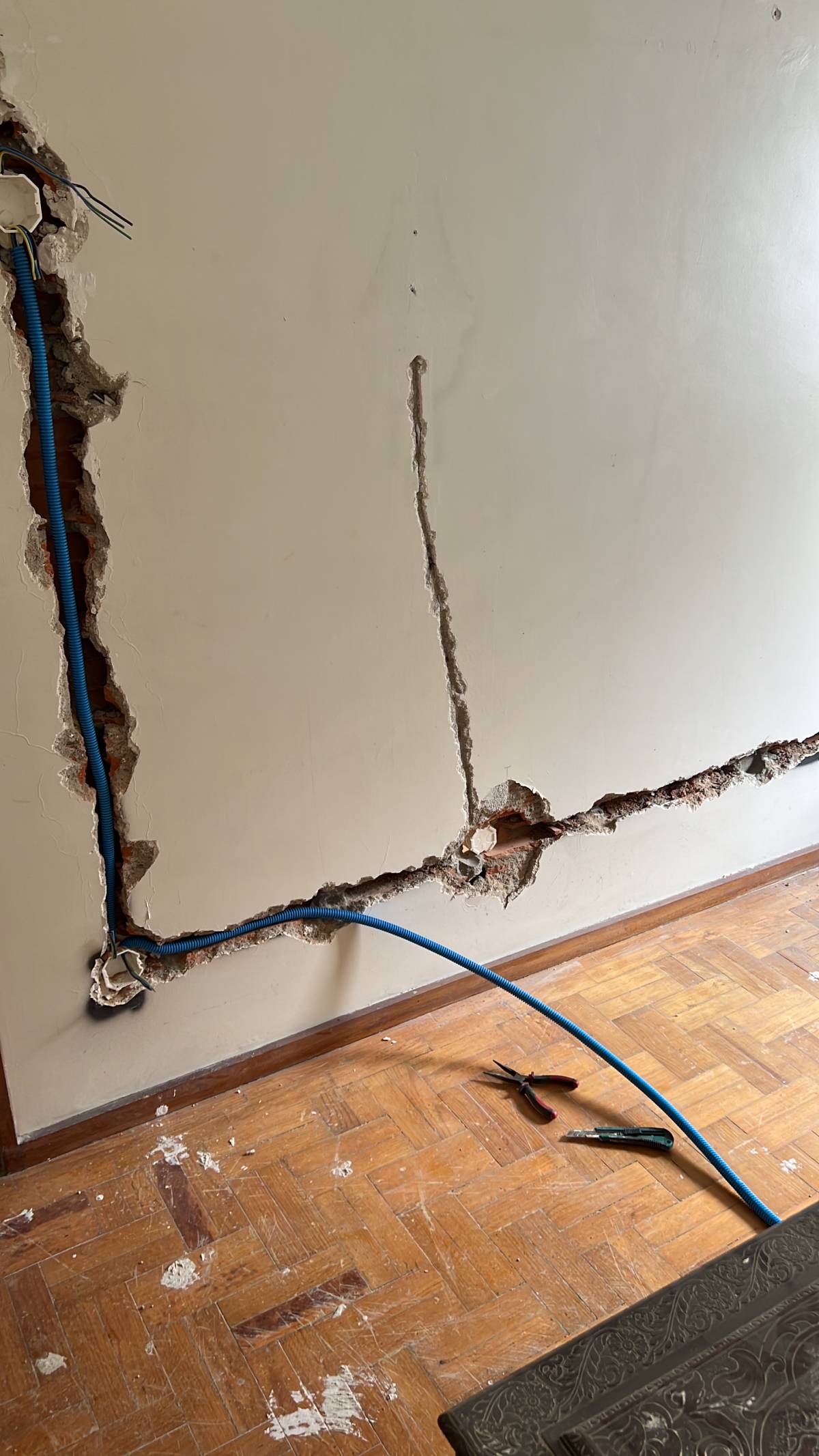 Edu Pinturas - Barcelos - Cleaning Out