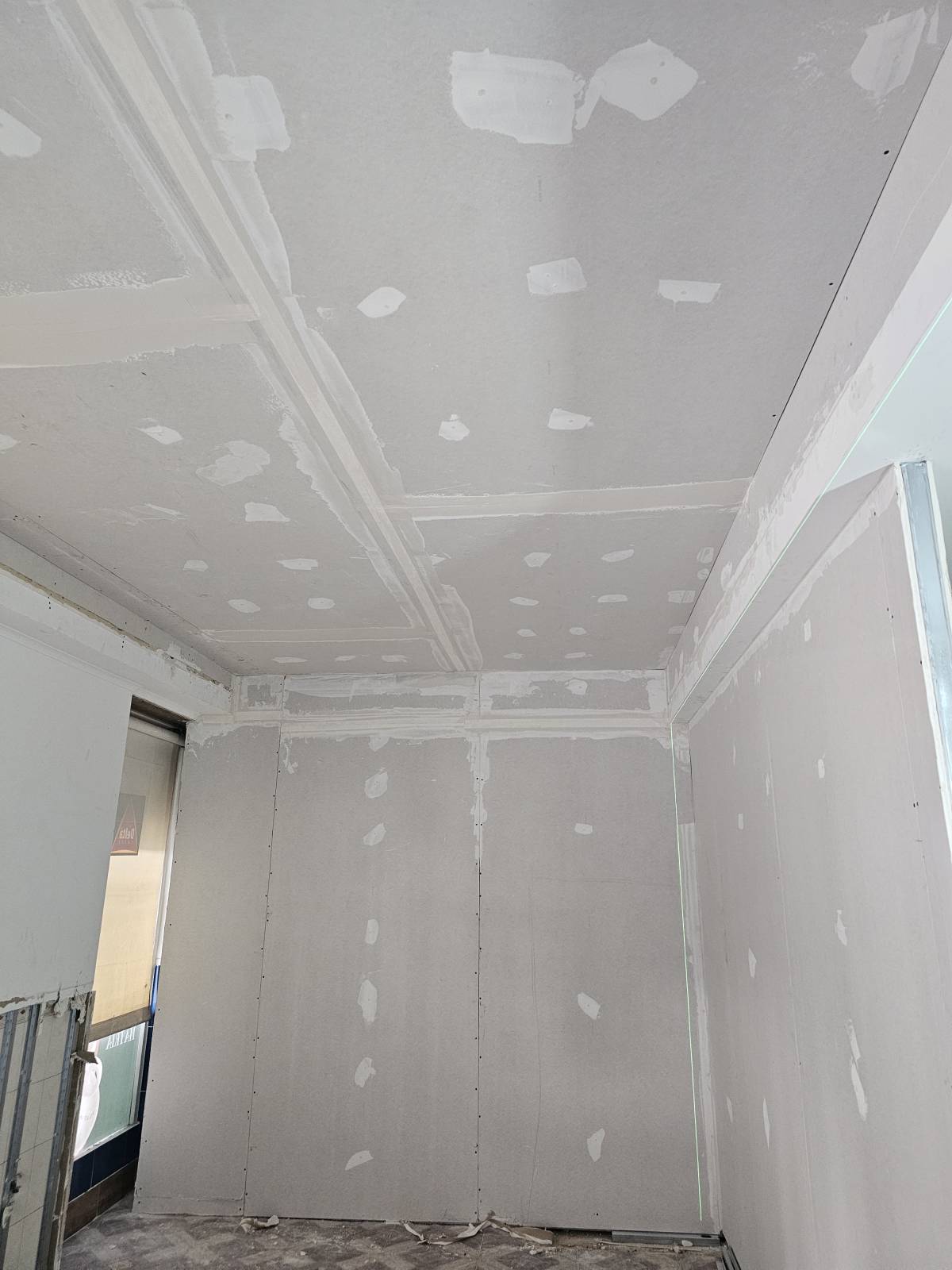 Prestfort remodelação - Setúbal - Abogado de derecho societario