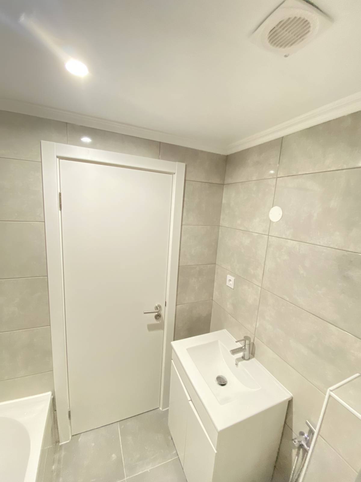 Remodelação arte - Cascais - Holzverkleidung