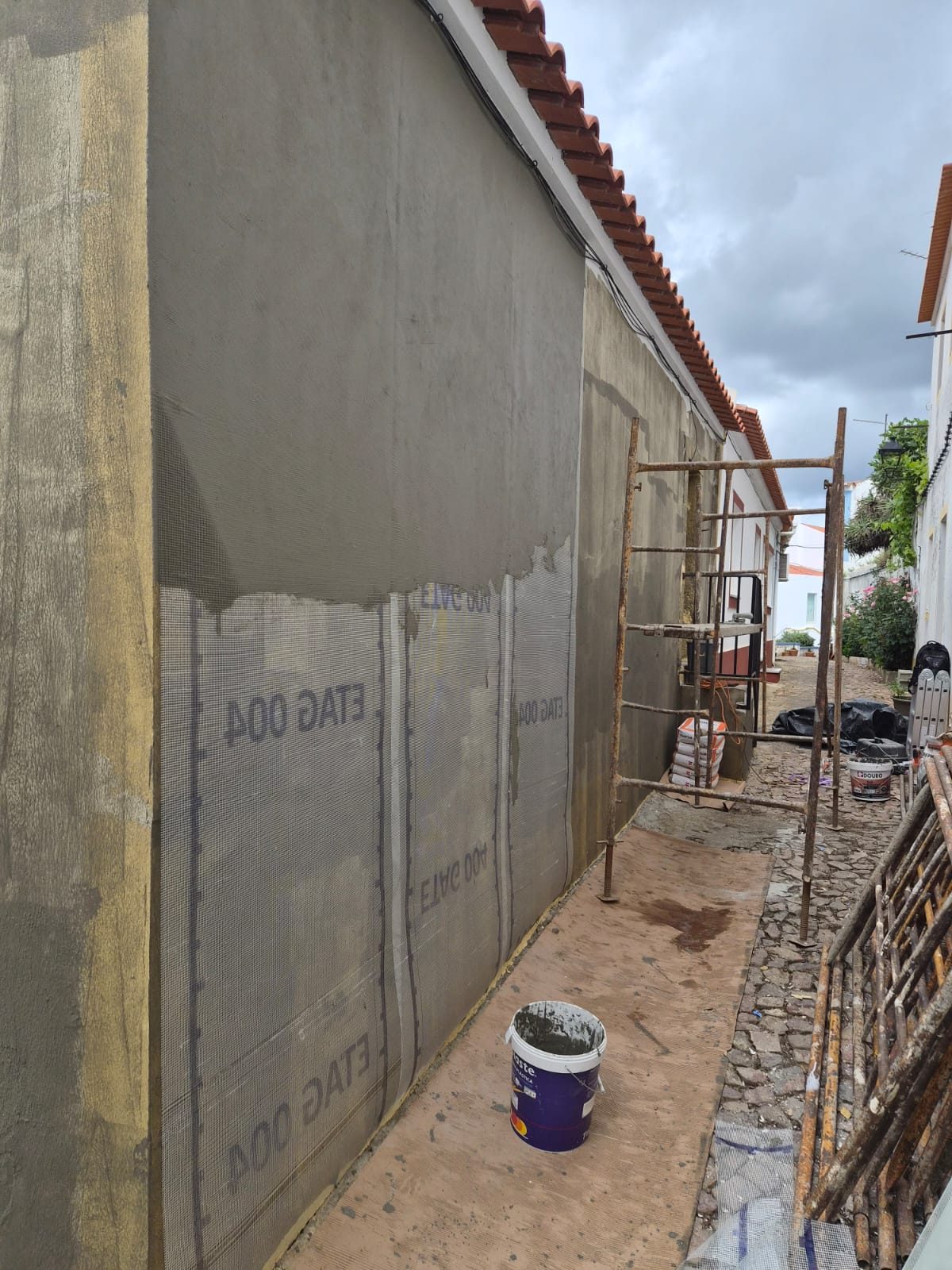 Roof Washing/CJA PINTURA PROFISSIONAL - Odemira - Carpet Installation