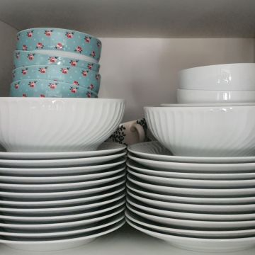 Fábrica das Limpezas - Cuidados da casa e da Familia -  Babysitting - Lisboa - Limpeza a Fundo