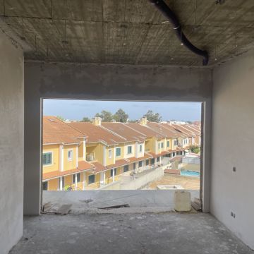 Plantel Versátil LDA - Torres Vedras - Tile Installation