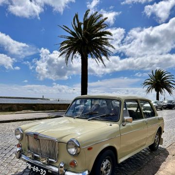 MG MK ll - Gondomar - Transporte y guías turísticos