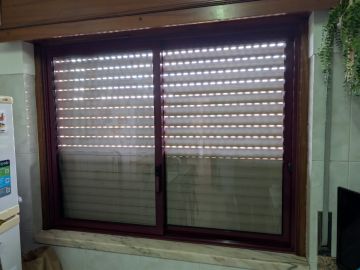 Empresa de Caixilharia de PVC