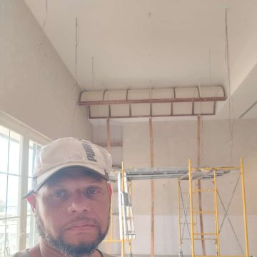 Premium Carpintaria - Castanheira de Pêra - Multiservicios de cuidados del césped