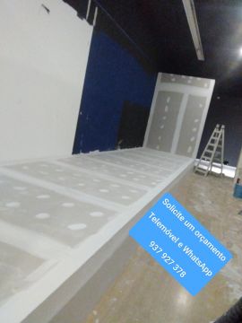 Cristian Peralta - Lamego - Interior Wall Addition