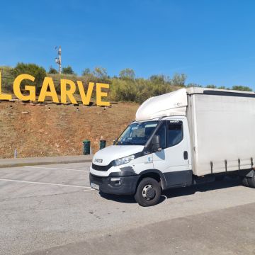 Transportes e Mudanças Miguel Matos - Braga - Pool Table Moving