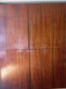 Handwerker für Möbelreparatur