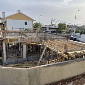 Plantel Versátil LDA - Torres Vedras - Balcony Remodel