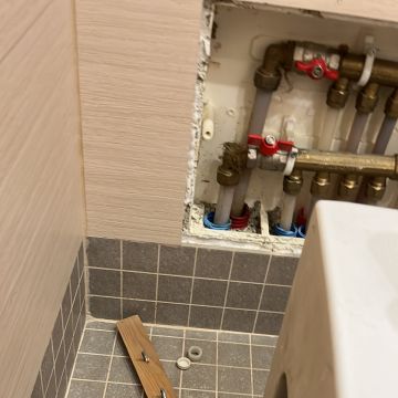 HomeFix PT - Almada - Reparación de Puerta de Madera
