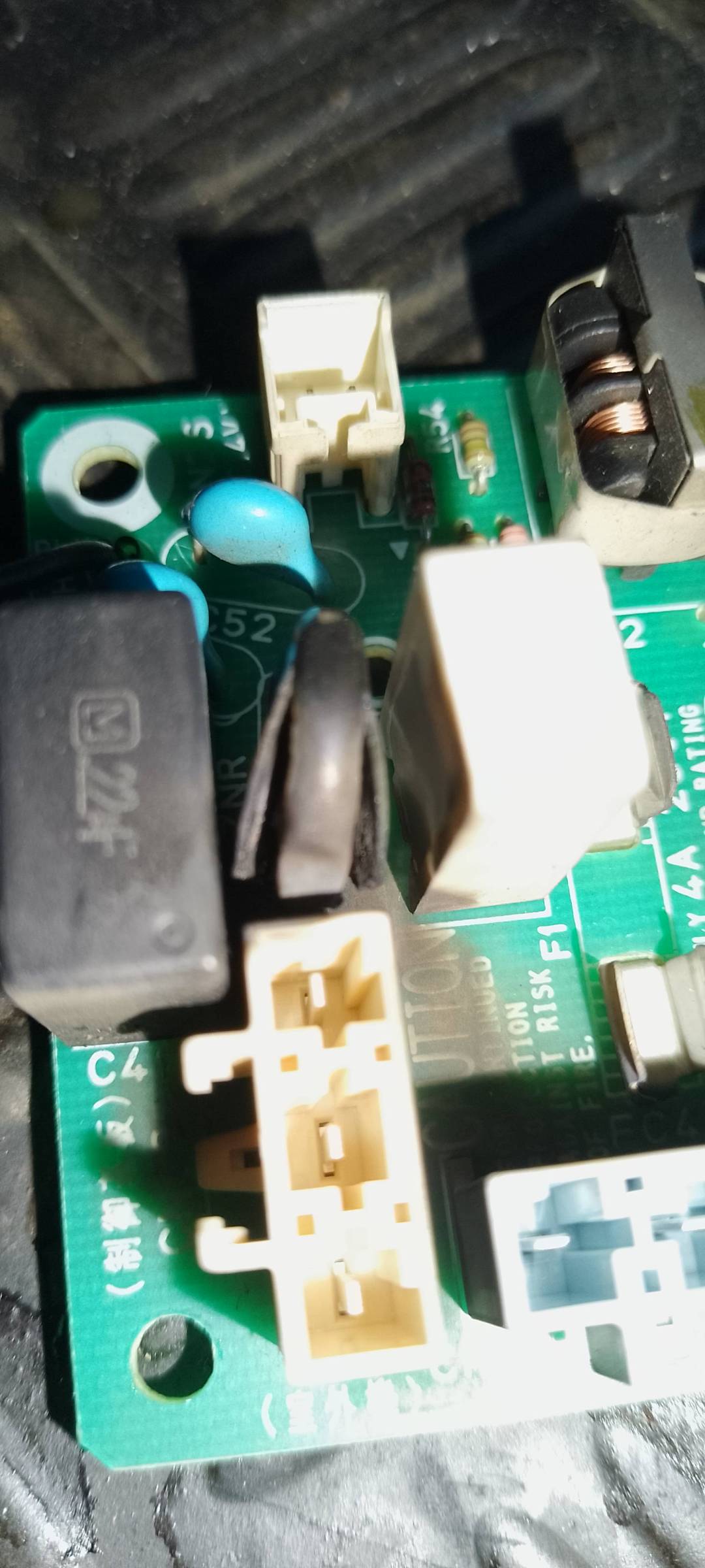 Maximiliano Teardi - Odivelas - Switch and Outlet Repair