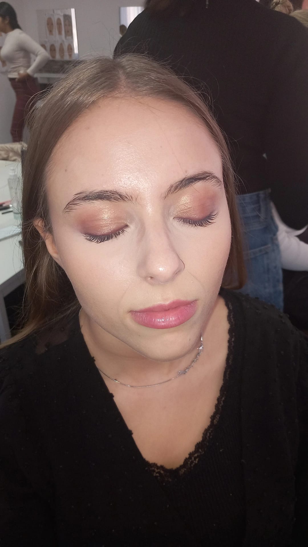 Filipa esteticista e maquilhadora - Valongo - Maquilhagem para Eventos