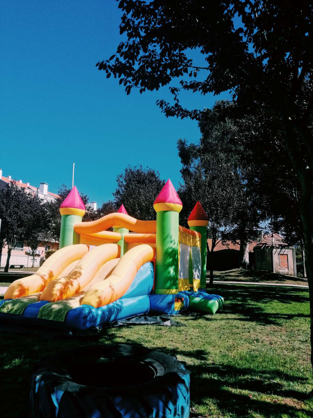 Happy Colour - Insufláveis Aveiro - Ílhavo - Inflatable Slide Rental