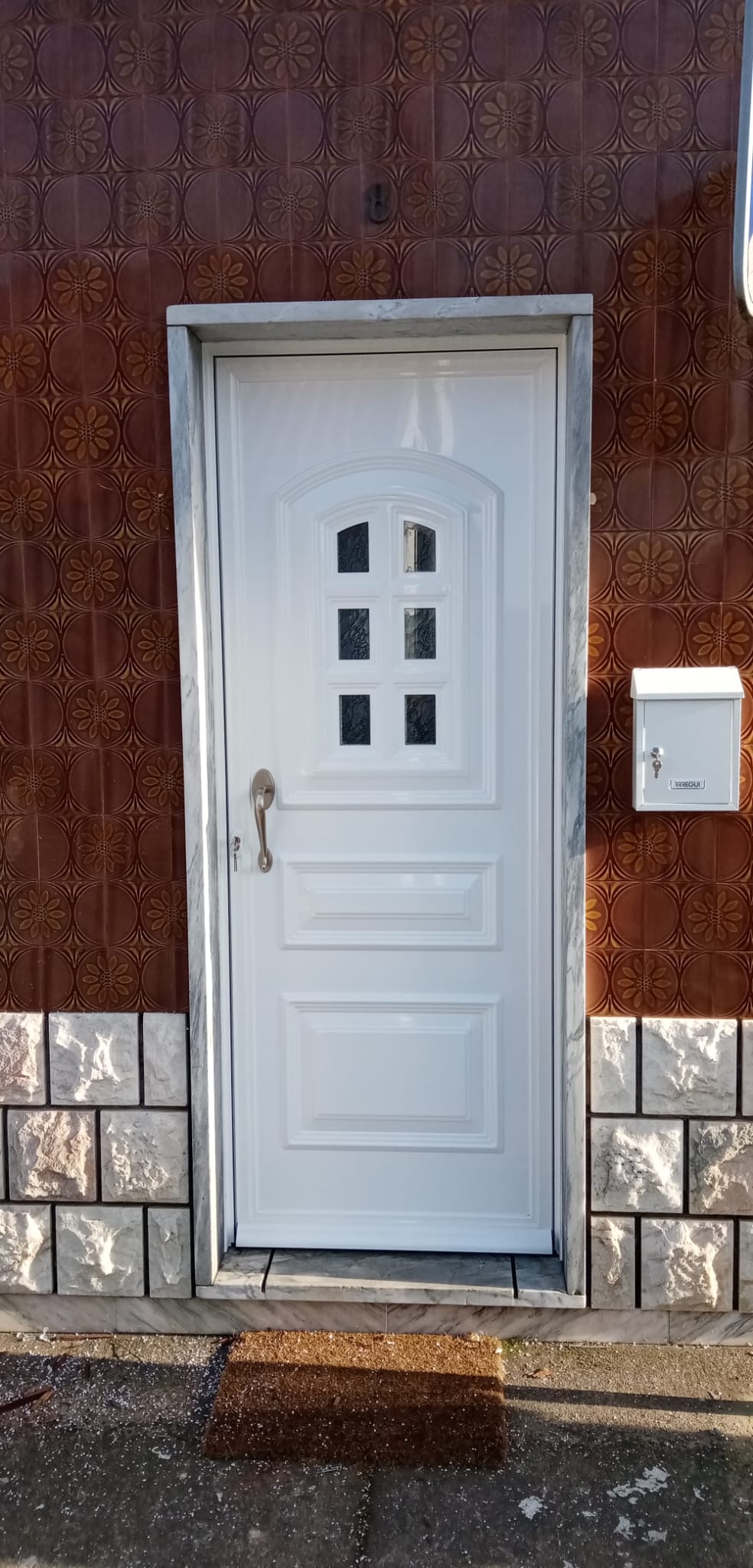 MONTEZ & ANDRADE LDA - Almeirim - Aluminium Windows Installation