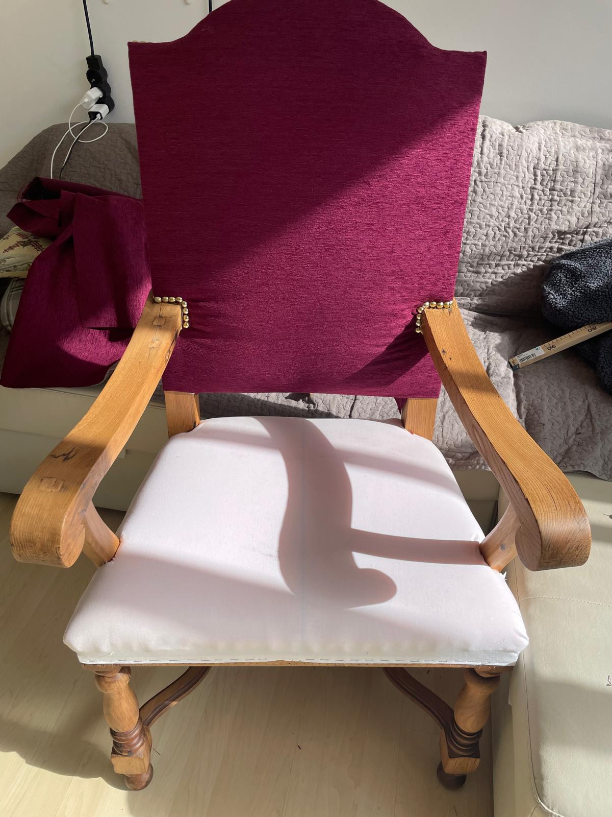 Kate (Stitch&Restore) - Cascais - Furniture Assembly