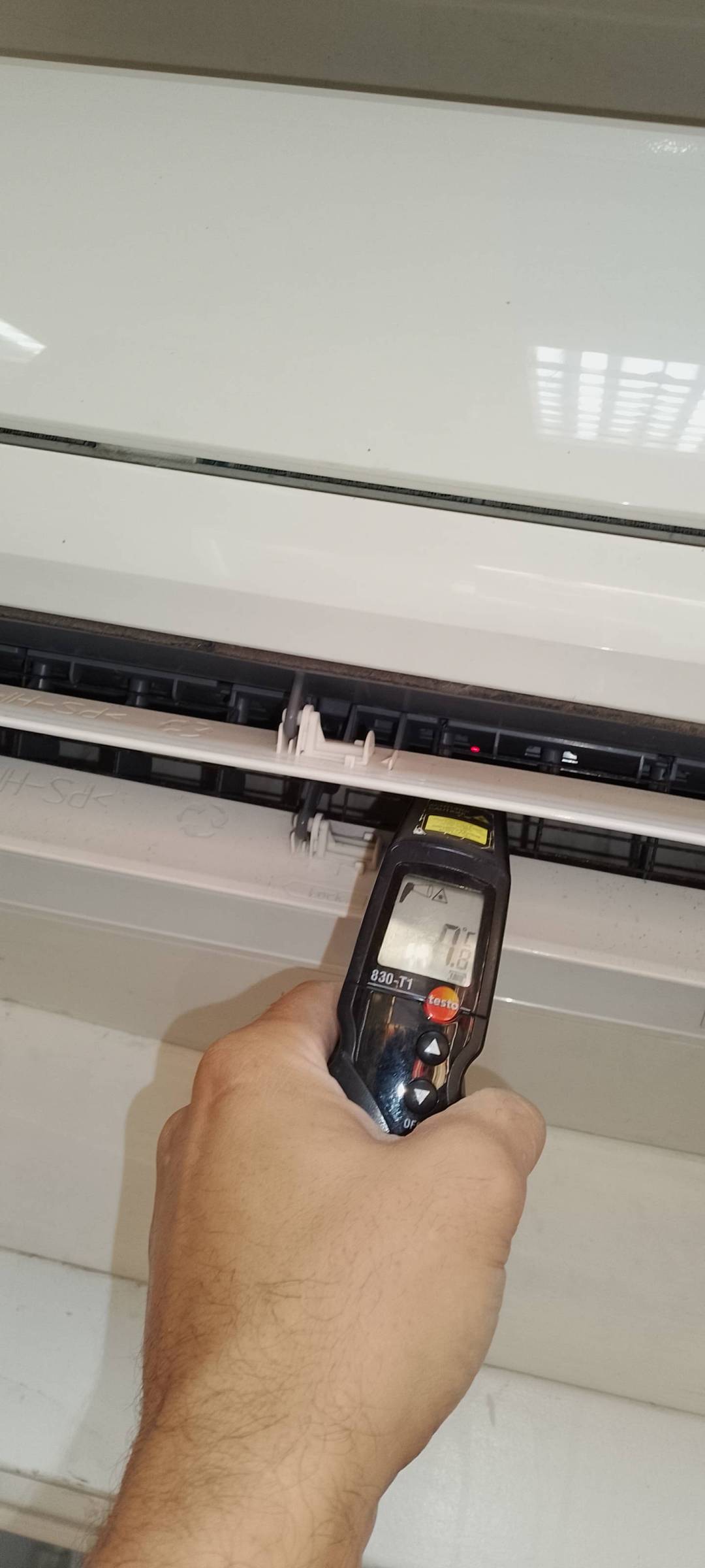 Maximiliano Teardi - Odivelas - Tankless Water Heater Inspection or Maintenance