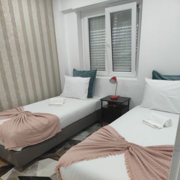 Mania das limpezas - Seixal - Upholstery and Furniture Cleaning