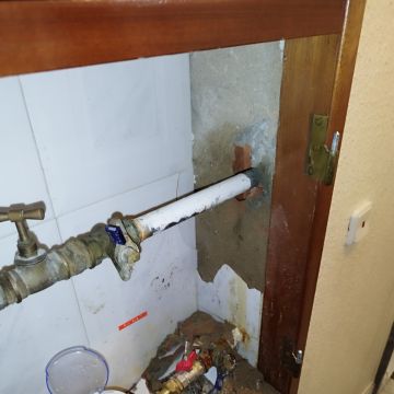 Lucas Ribeiro - Odivelas - Installation ou remplacement d'une pompe à eau