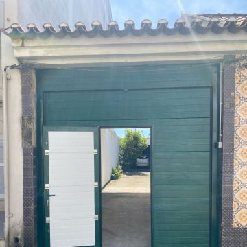 MONTEZ & ANDRADE LDA - Almeirim - Door Repair