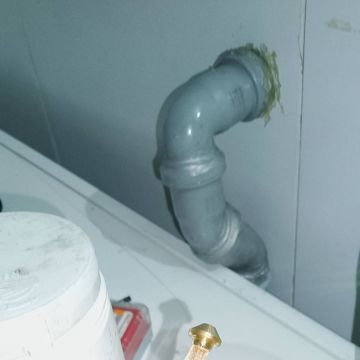 Maximiliano Teardi - Odivelas - Tankless Water Heater Repair