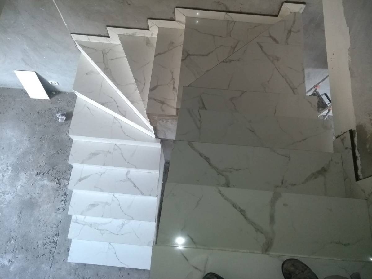 Sou especialista em ladrilhos em geral a mais de 15 anos no ramo, acabamentos de primeira - Torres Novas - Attic Remodel