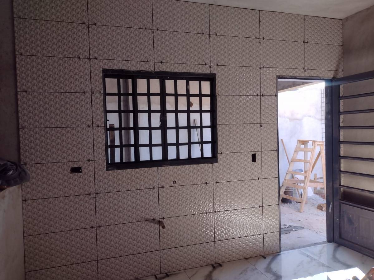 Sou especialista em ladrilhos em geral a mais de 15 anos no ramo, acabamentos de primeira - Torres Novas - Remodel a Room