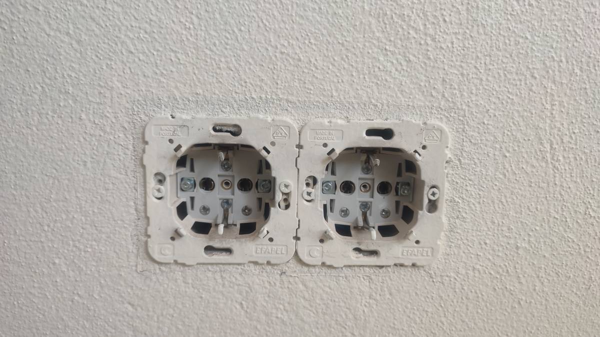 Intensional - Instalações Elétricas e Manutenção - Matosinhos - Instalação de Interruptores e Tomadas