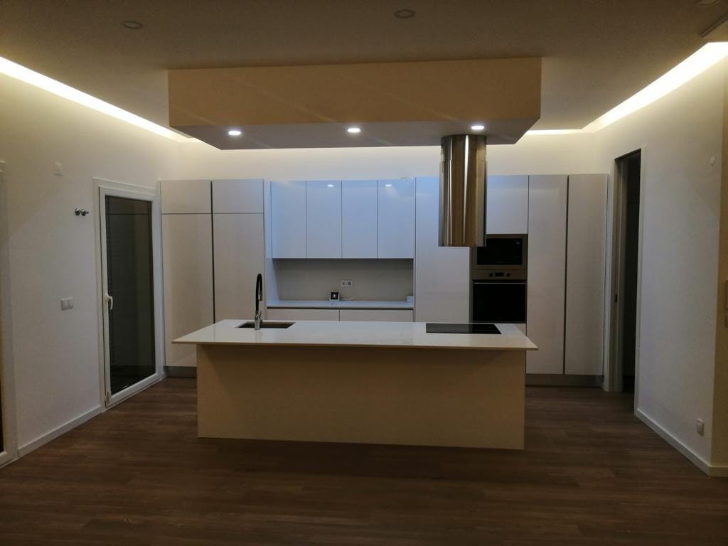 Carpintaria NMP MÓVEIS,LDA - Seixal - Türen