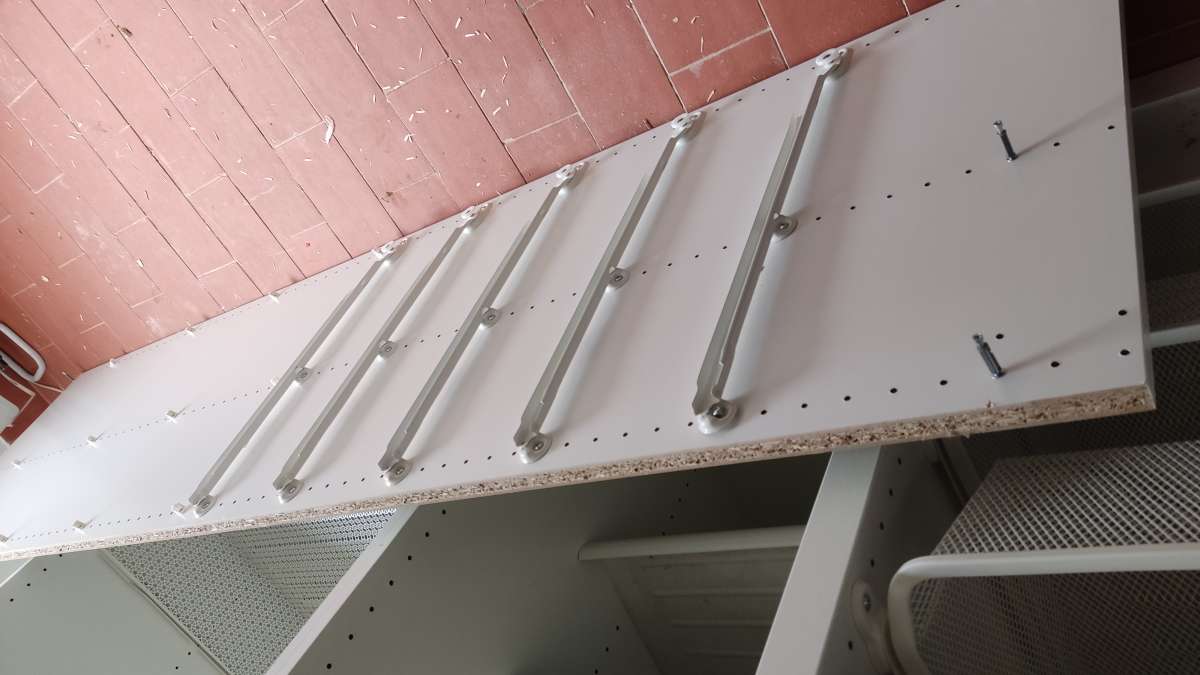 Lucas Silva - Amadora - Furniture Assembly