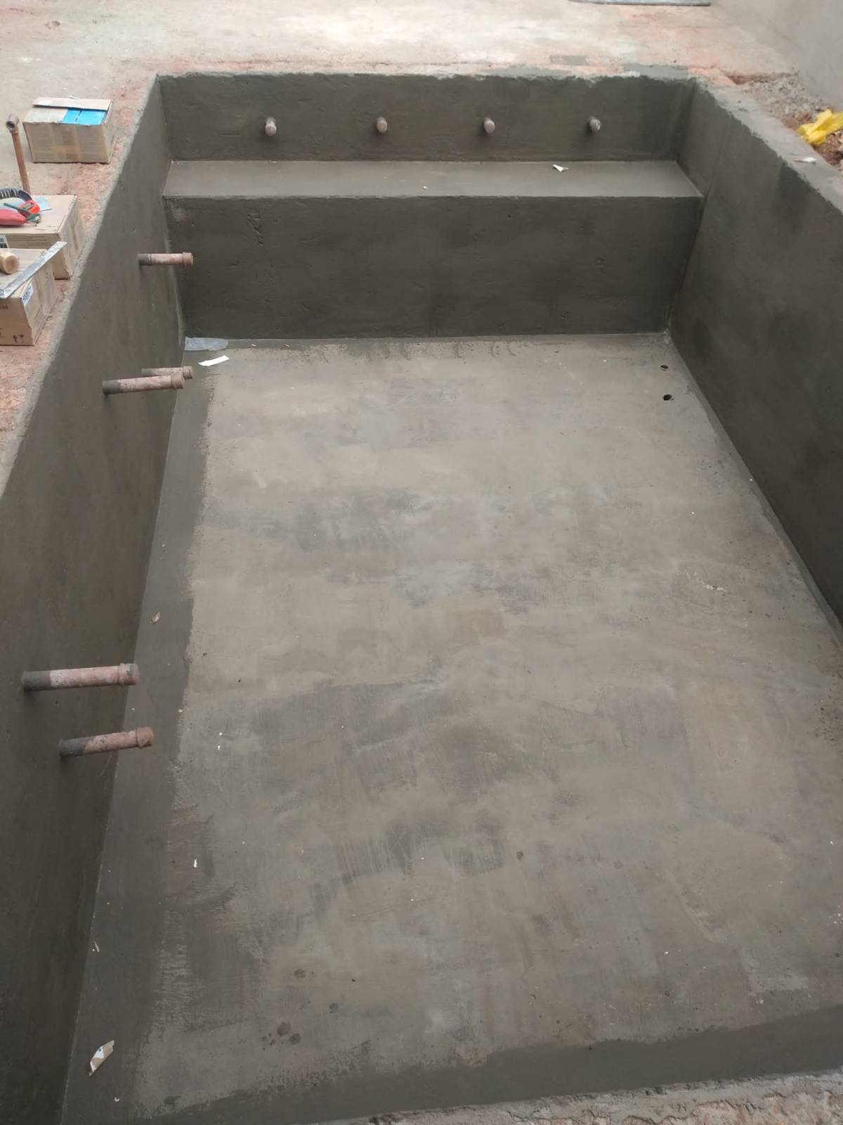 Sou especialista em ladrilhos em geral a mais de 15 anos no ramo, acabamentos de primeira - Torres Novas - Additions and Remodels