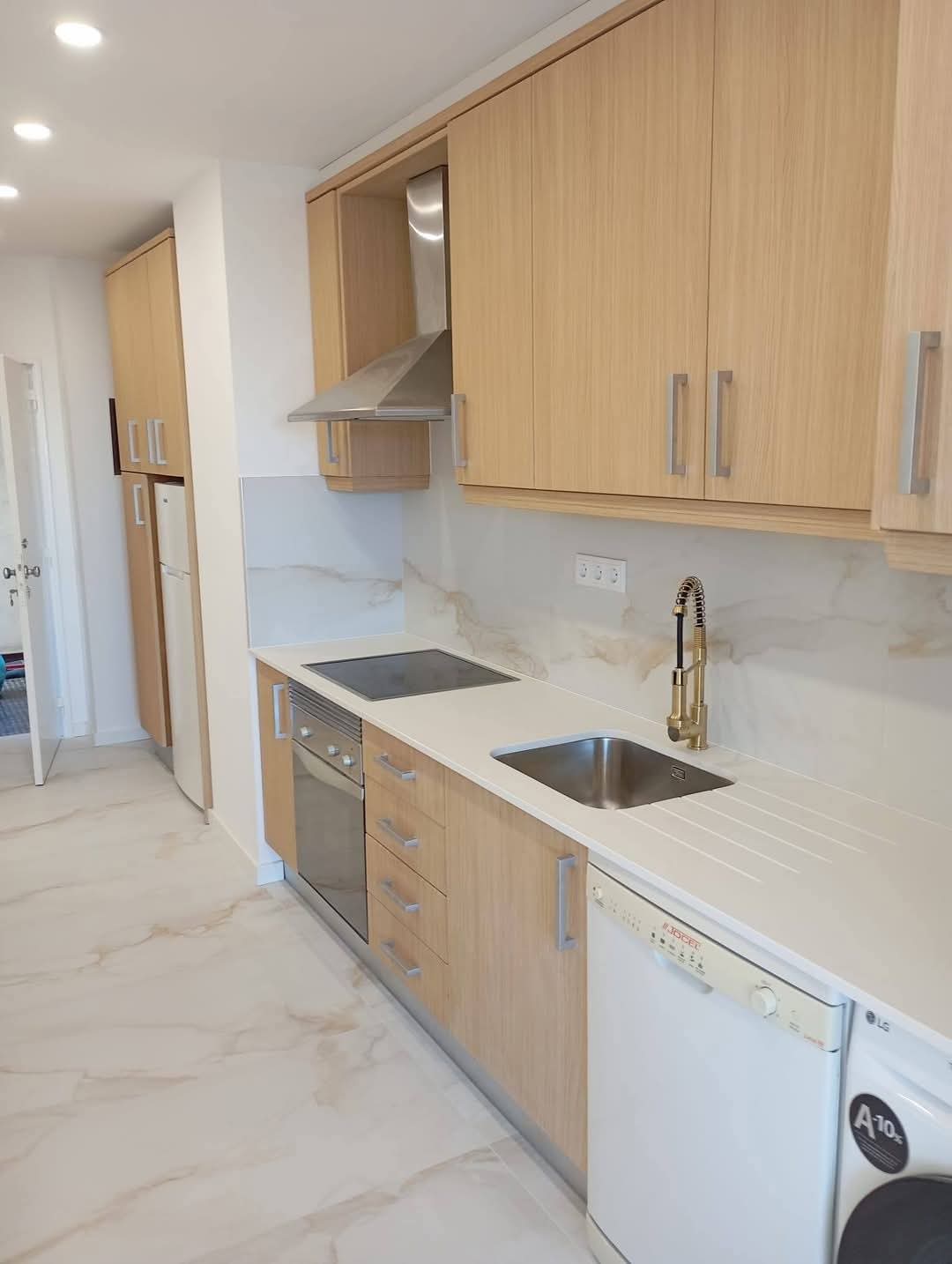 Denis Cretu Obras e Remodelações - Portimão - Teppich verlegen